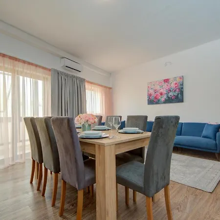 Seabay Sliema Side Seaviews Apartment Apartment