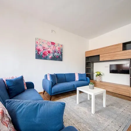 Seabay Sliema Side Seaviews Apartment *