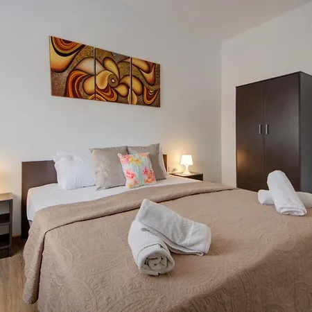 Seabay Sliema Side Seaviews Apartment * Sliema