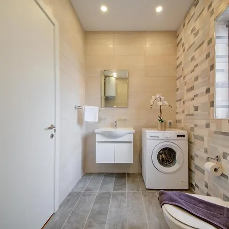 Apartment Seabay Sliema Side Seaviews Apartment *