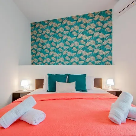 Seabay Sliema Side Seaviews Apartment