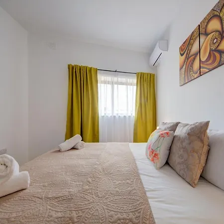 Seabay Sliema Side Seaviews Apartment Sliema